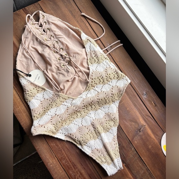 Tularosa Walker Crochet One-Piece Neutral Wavy Stripe Pom Pom Swimsuit Medium - Picture 6 of 10